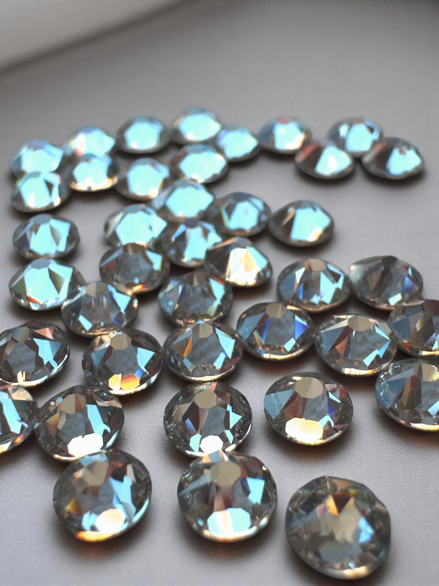 Гривна за ръка Aura с камъни Swarovski