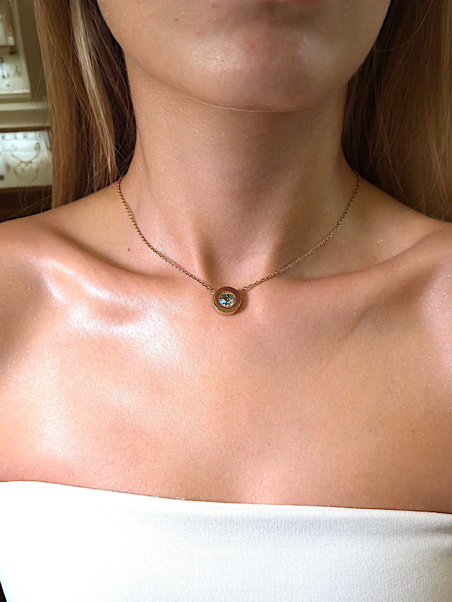 Персонализирано колие Dot с инкрустиран кристал по избор