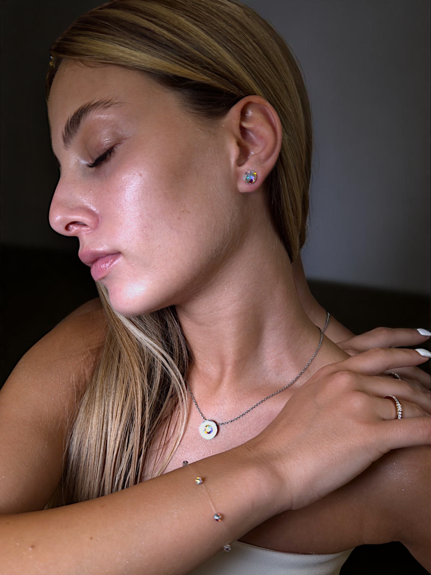 Персонализирано колие Dot с инкрустиран кристал по избор