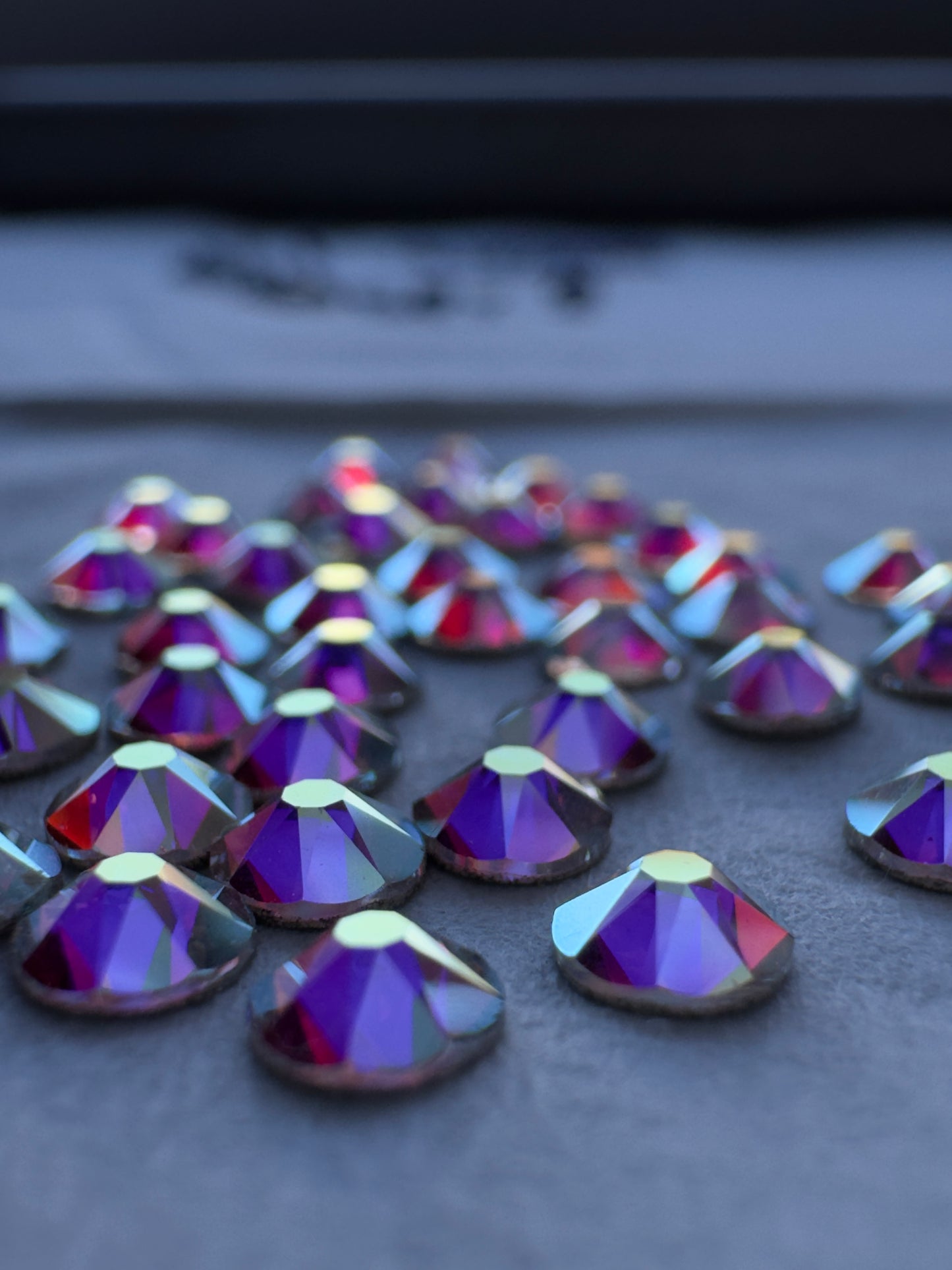 Гривна за ръка Aura с камъни Swarovski